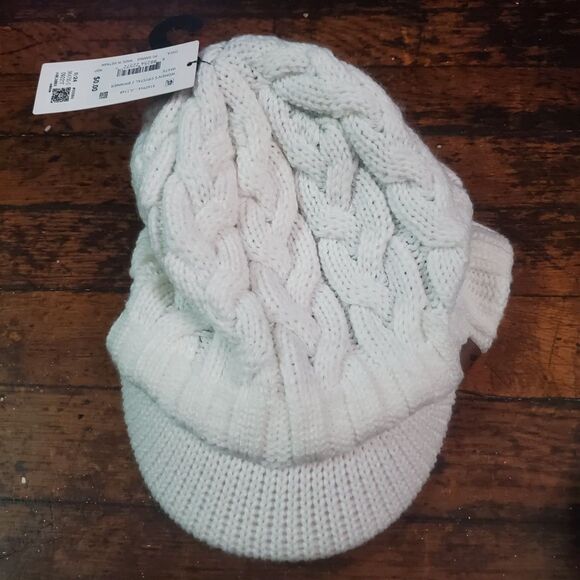 Adidas Women's Crystal Brimmer Knit Hat. msrp $24 - Picture 1 of 2